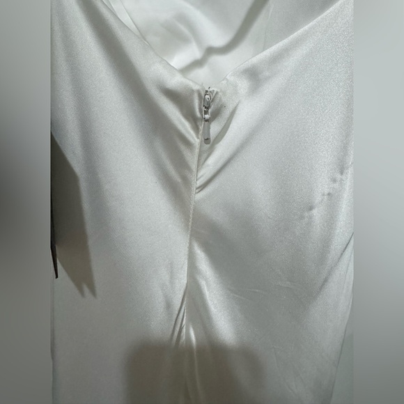 Ieena for MacDuggal One Shoulder Double Strap Satin Gown NWT Size 6 - Picture 11 of 13